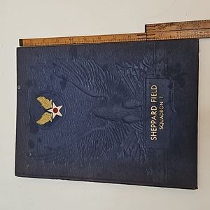 1945 Sheppard Field Squadron T book